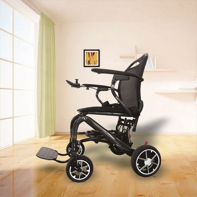 Chaise roulante électrique entièrement automatique pratique avec conception légère et vitesse de 6 km/h