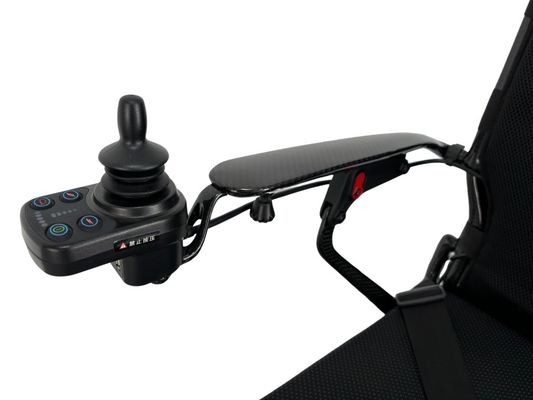940mm*615mm*965mm 300lbs Charge fauteuil roulant électrique pour handicapés et personnes âgées