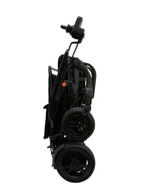Les personnes handicapées et les personnes âgées peuvent voyager plus facilement grâce à un fauteuil roulant électrique en fibre de carbone